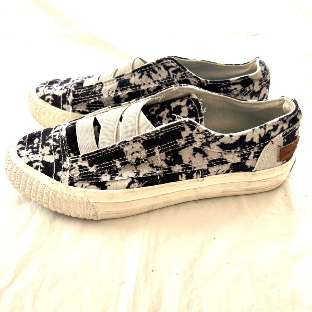 Blowfish Malibu Finn sneakers graphic motor club black white SZ 6 Worn Once